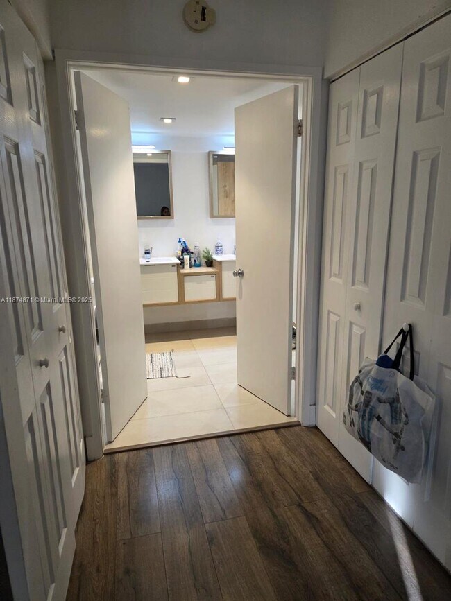 Photo - 3300 NE 192 St Unit 505