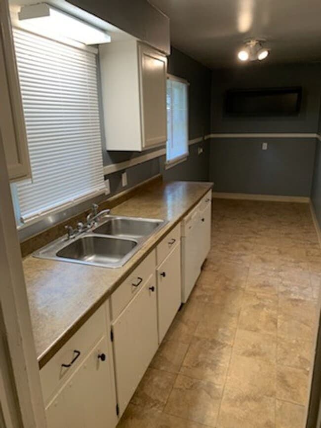 Photo - 4516 E Dearing Rd