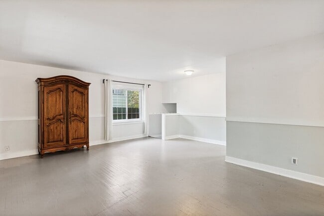 Photo - 2326 N Meade Ave