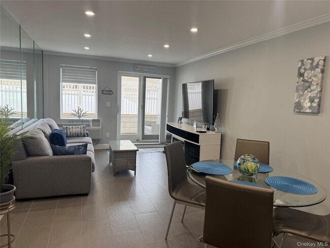 Photo - 450 W Broadway Unit 1H