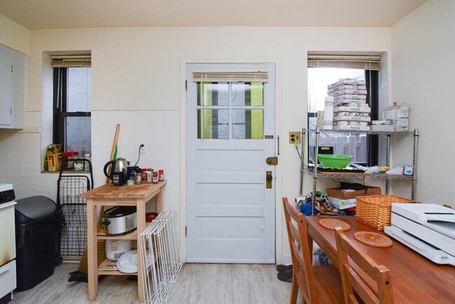 Photo - 2129 N Mozart St Unit 2