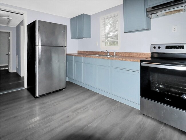 Photo - 6611 Jensen St