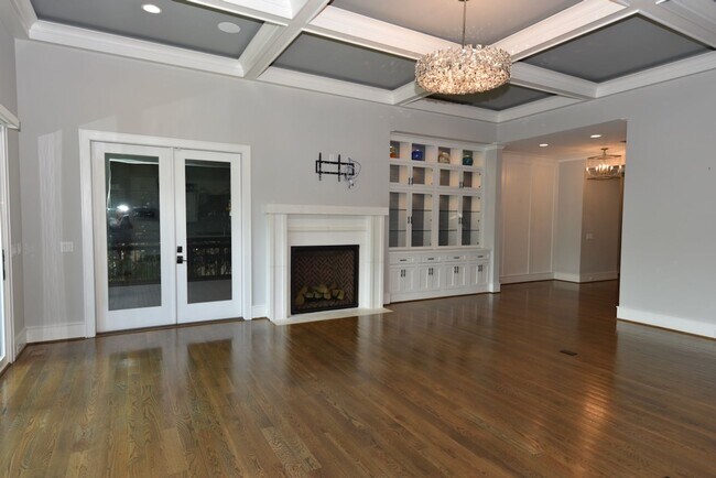 Photo - Exquisite Home in popular Budleigh Location!