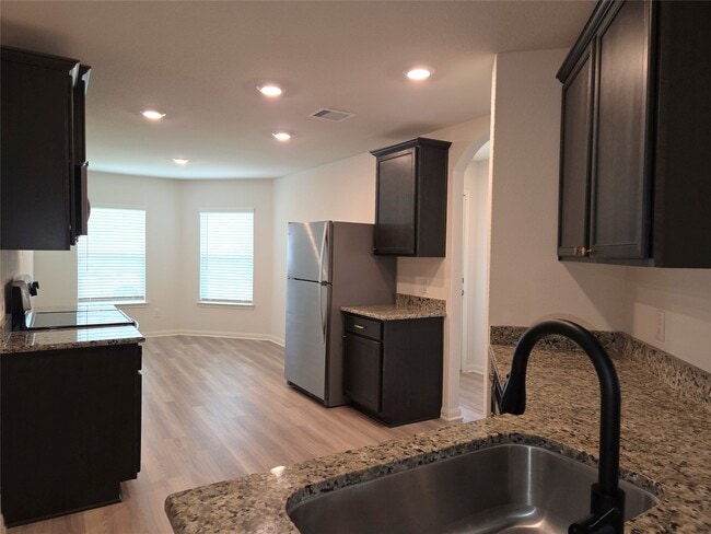 Building Photo - 24013 Wilde Dr