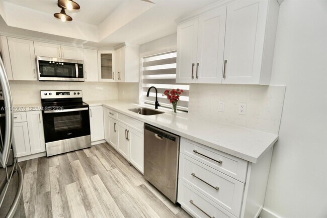 Photo - 14970 SW 49th Ln