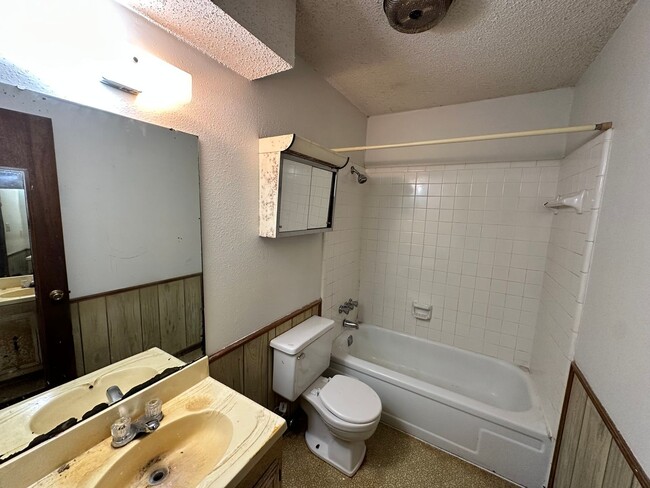 Photo - 1219 Monnett Ave