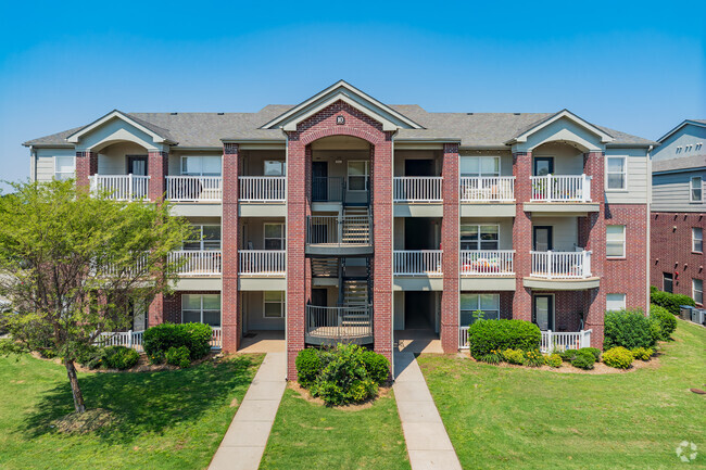 Building Photo - The Greens at Coffee Creek Rental