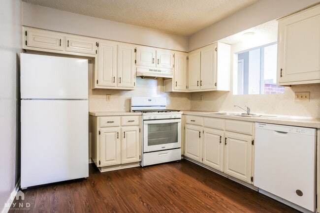 Photo - 12800 Tomanet Trail