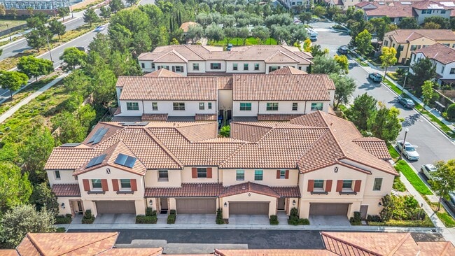 Building Photo - 110 Okra