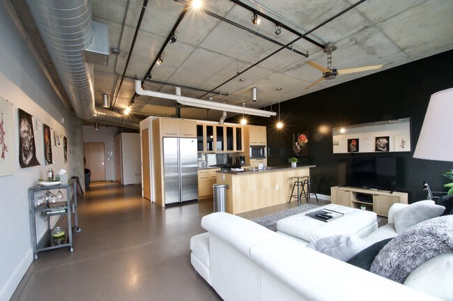 Lodo Apartments For Rent Denver Co Forrent Photo 2100 16th St Mall Unit 705