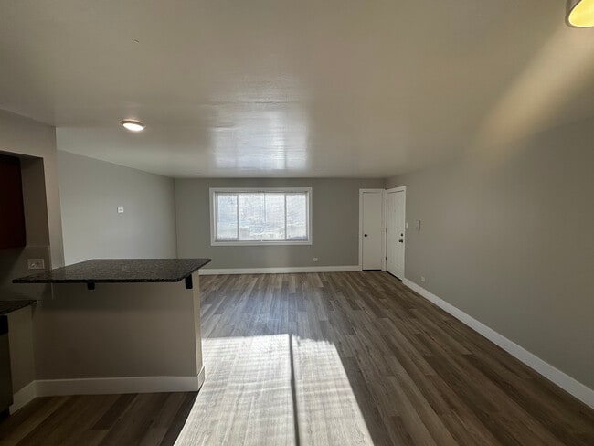 Fotografía del edificio - 15623 Greenwood Rd Unidad 1S