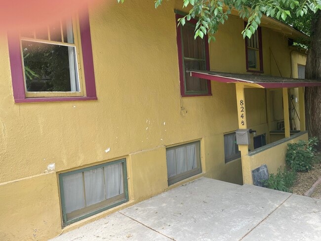 Building Photo - 824 Mathews St Unit 824 1/2 Mathews