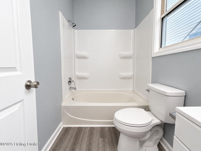 3319 W Market St Unidad 1