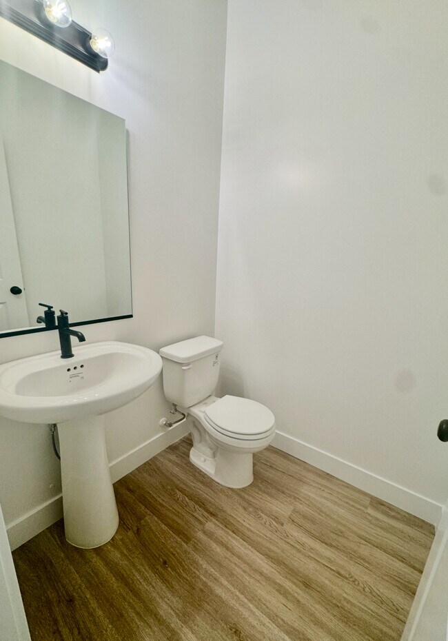 Photo - 5722 S Weehawken Ln