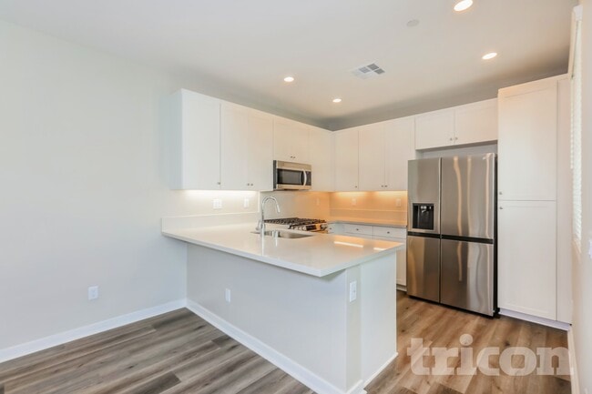 Photo - 31695 Hans Dr