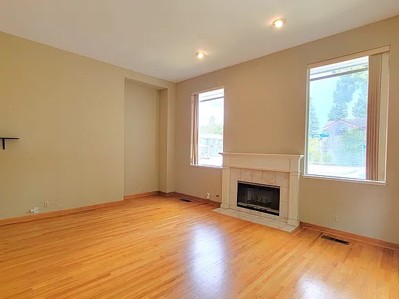 Building Photo - 2162 Garden Terrace Rental