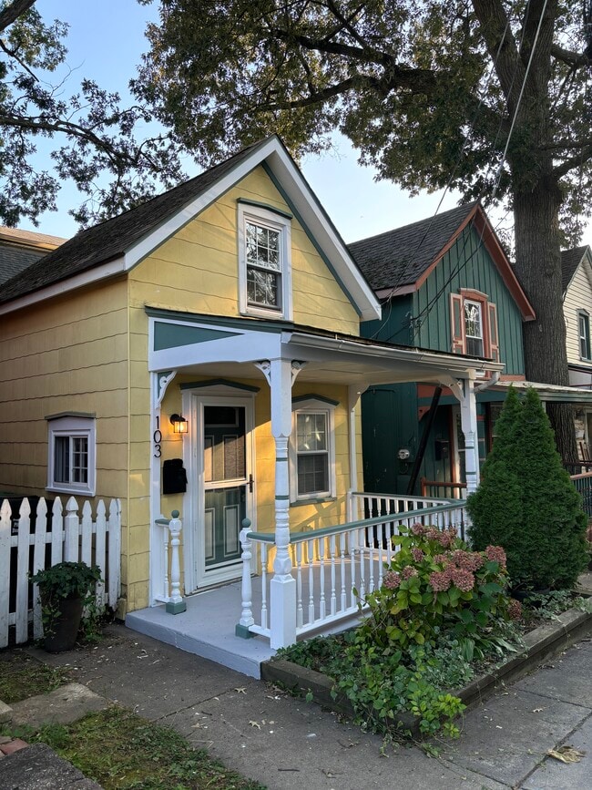 Building Photo - 103 1st Ave Rental