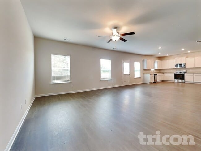 Photo - 1392 Deutz Dr