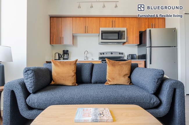 Photo - 4302 7th Ave NE Unidad FL3-ID914