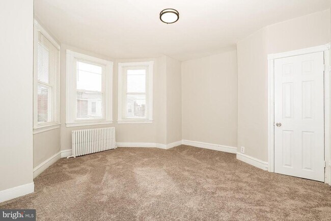 Photo - 5627 Hadfield St