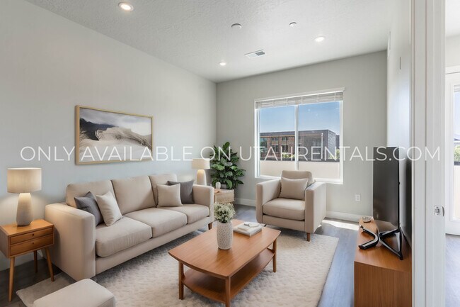 Photo - 7555 S Main St Unidad 201