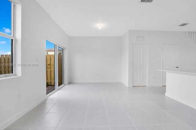 Photo - 2619 SE 28th Dr
