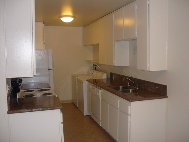 Paradise Hills Townhome! - Paradise Hills Townhome!