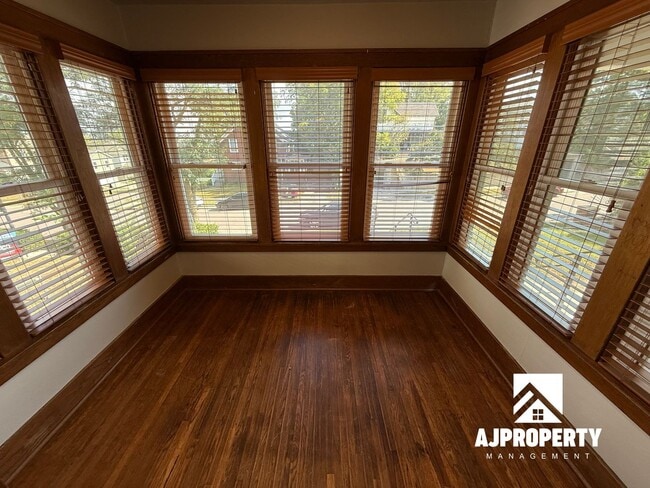 Photo - 225 N Spring Ave