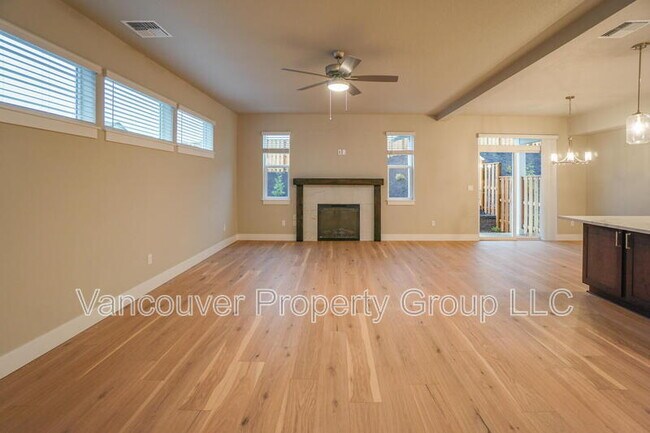 Photo - 2215 E Badger Wy