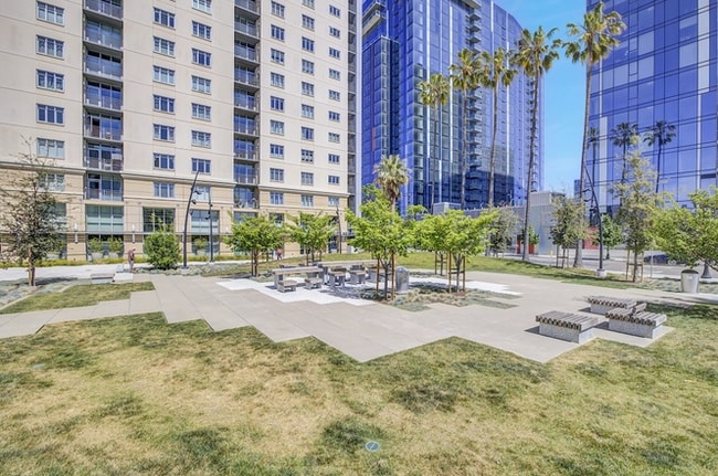 Photo - 175 W St James St Unit BT3292QA