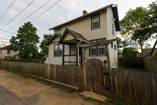 Building Photo - Tired of sharing walls with neighbors? Upd... Rental