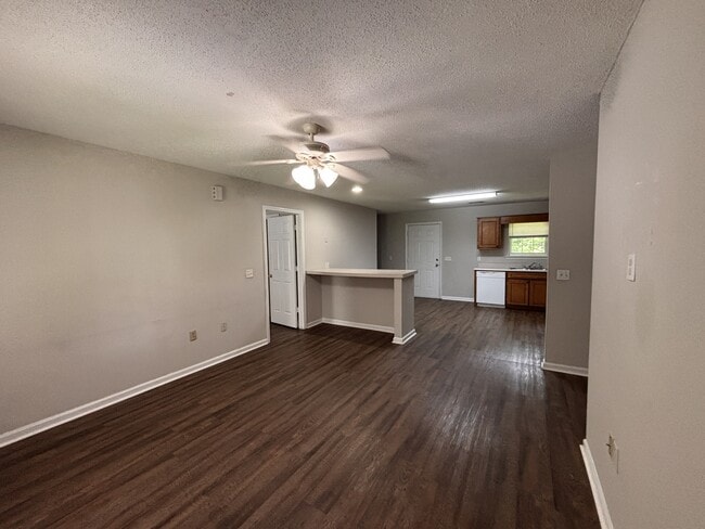 Photo - 201 Maderia Ct