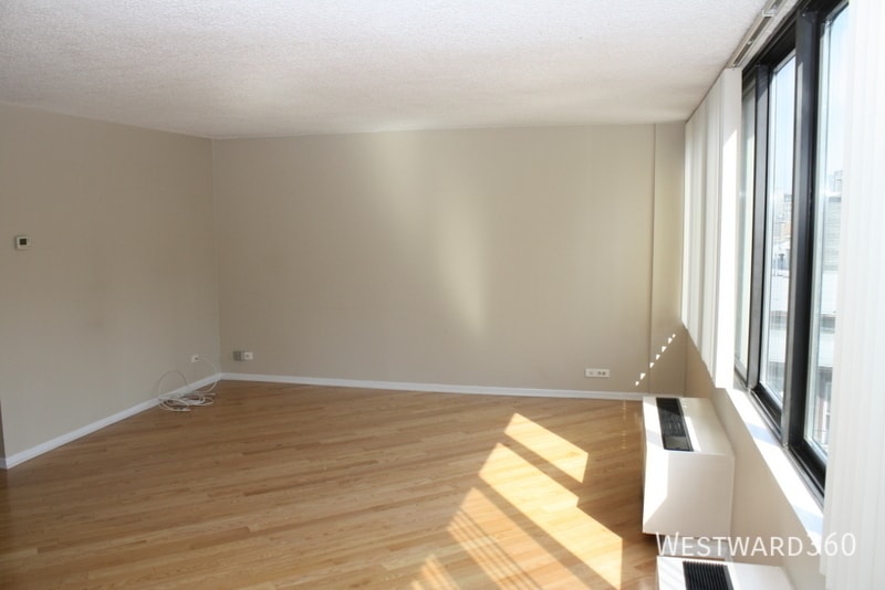Photo - 2754 N Hampden Ct Unit 605