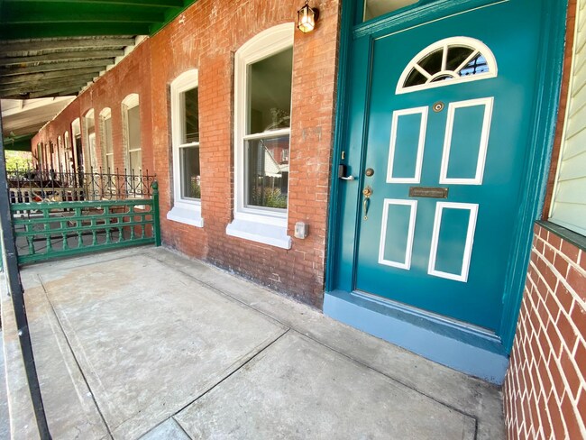 Photo - 929 N 43rd St