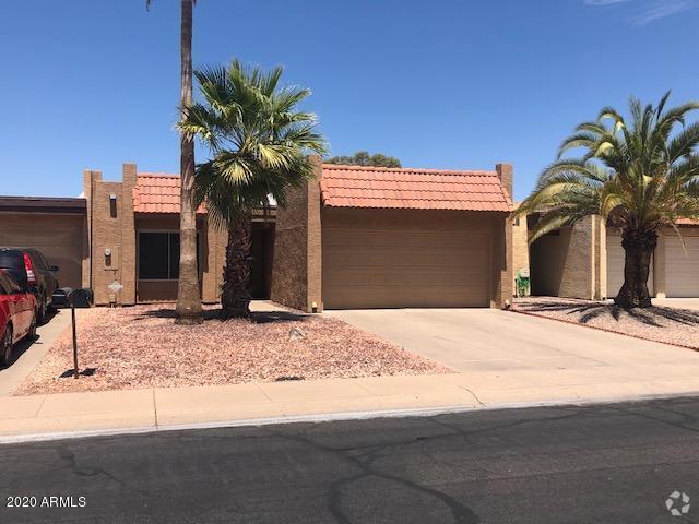 Building Photo - 842 W Duke Dr Rental