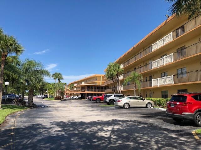 Building Photo - 9273 SW 8th St Unit 417