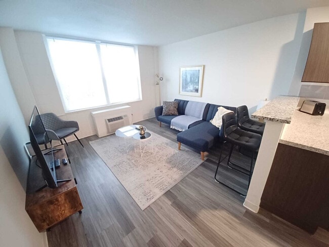 Building Photo - 2515 Burnet Ave