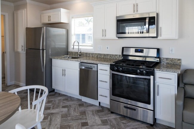 Building Photo - 361 Oak Harbor Camp