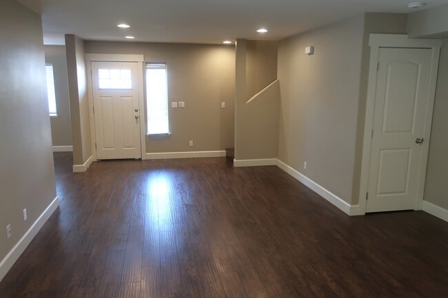 Photo - 135 S Cove Ave