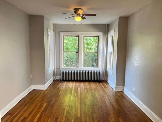 Photo - 739 N Ridgeway Ave