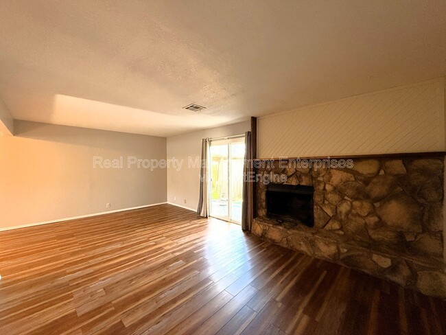 Photo - 8081 NW 23rd St