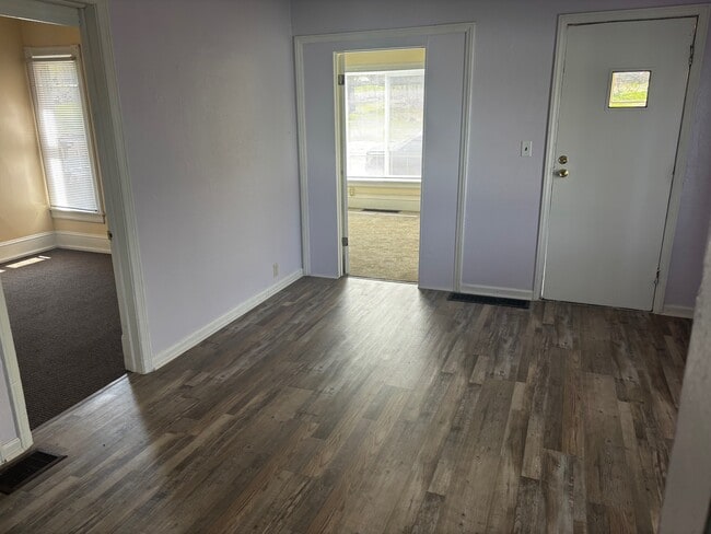 Photo - 26 Annapolis Ave