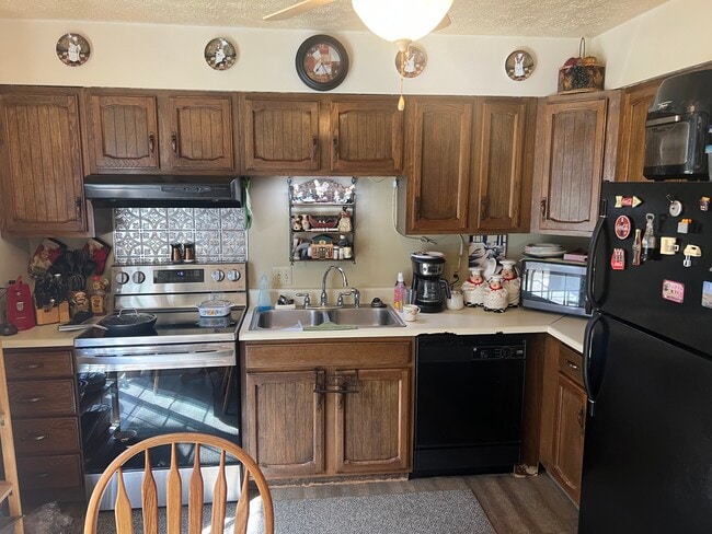 Photo - 3209 Timbermill Ave Unidad B