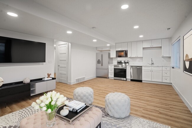 Photo - 967 W Coral Charm Wy Townhome