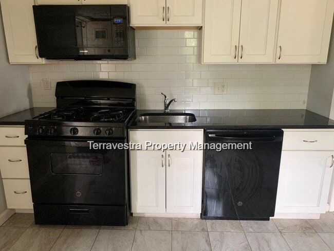 Building Photo - 719-721 N 2nd St Unit 721-  B