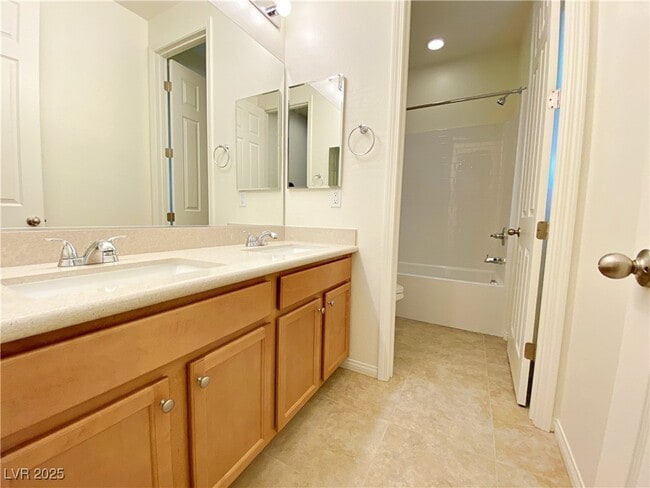 Building Photo - 362 Espressivo St Rental