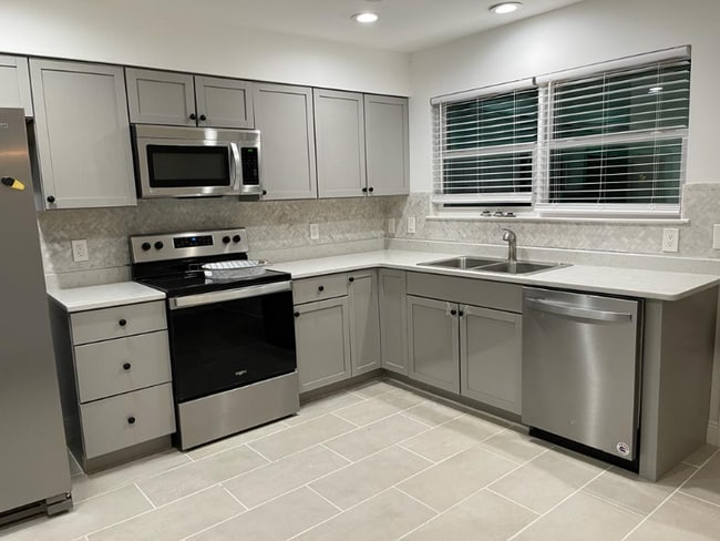 Building Photo - 507 E 24th St Rental
