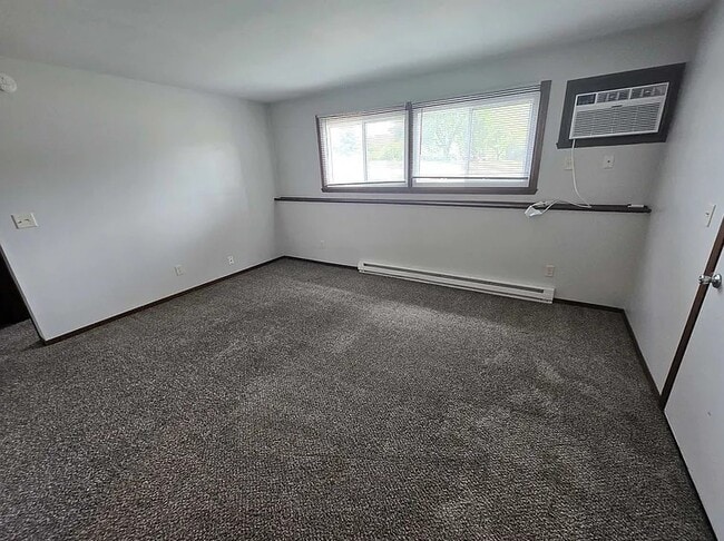 Building Photo - 5182 Seaton Hall Dr Unit #2 Rental