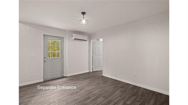 Photo - 5485 Mercedes Dr