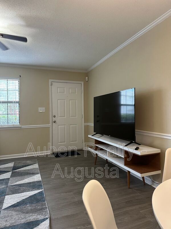 Photo - 204 1/2 W Buena Vista Drive